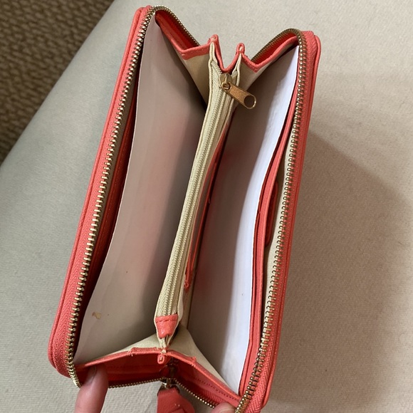 Coral Aldo Wallet - Picture 3 of 5